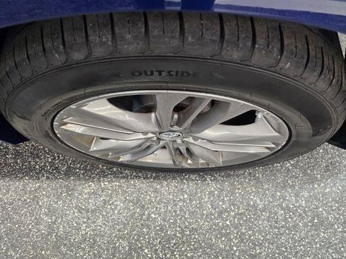 Used 2015 Toyota Camry SE FWD image 40