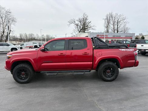 Used 2021 Toyota Tacoma TRD Sport w/ TRD Premium Sport Package image 26