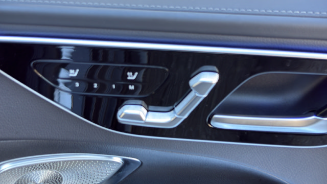 Used 2023 Mercedes-Benz C 300 Sedan image 25