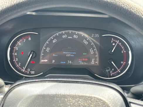 Used 2025 Toyota RAV4 XLE AWD/4WD image 17