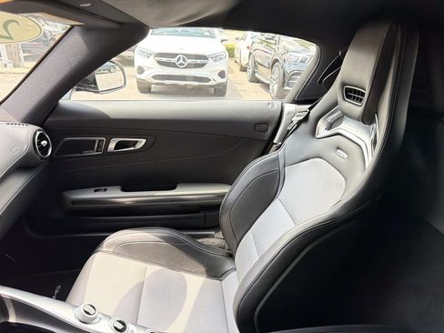 Used 2019 Mercedes-Benz AMG GT Roadster image 14