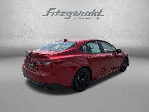 Used 2026 Toyota Camry SE w/ Convenience Package FWD image 7