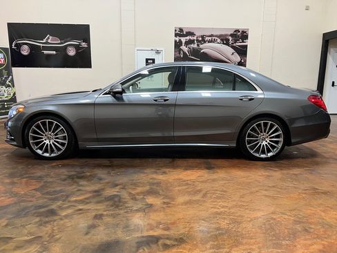 Used 2017 Mercedes-Benz S 550 Sedan image 6