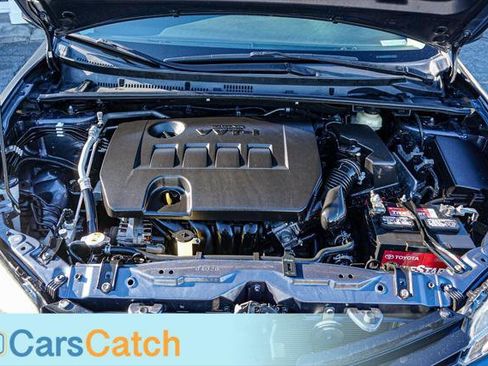 Used 2018 Toyota Corolla LE image 38