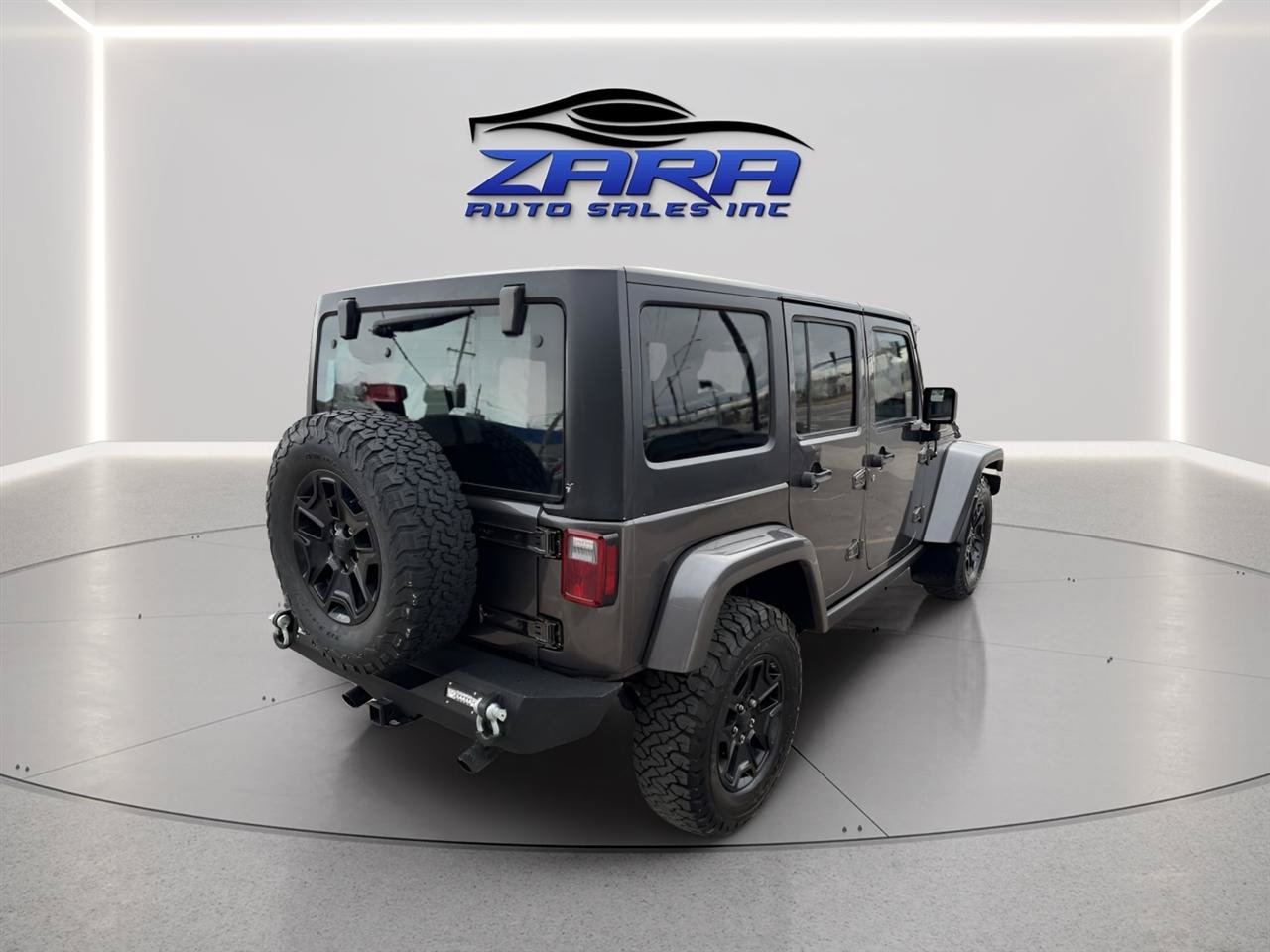Used 2016 Jeep Wrangler Unlimited Sahara AWD/4WD image 5
