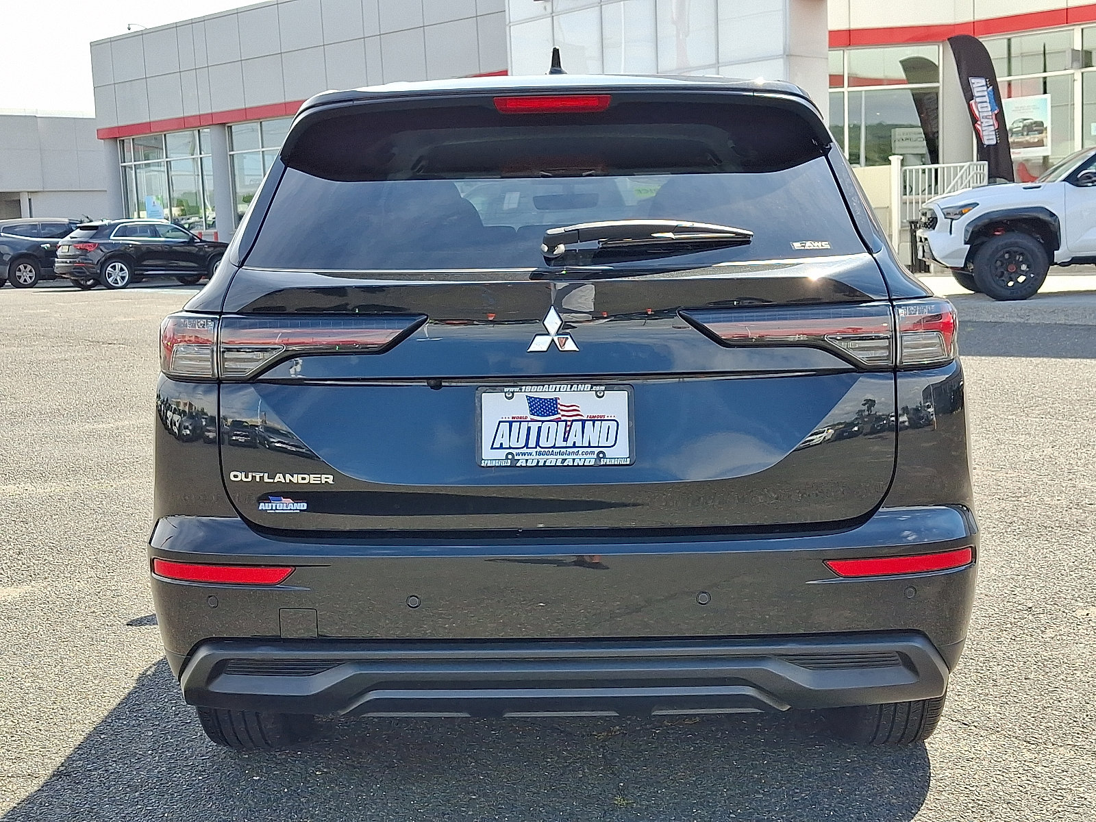 Used 2025 Mitsubishi Outlander ES AWD/4WD image 6