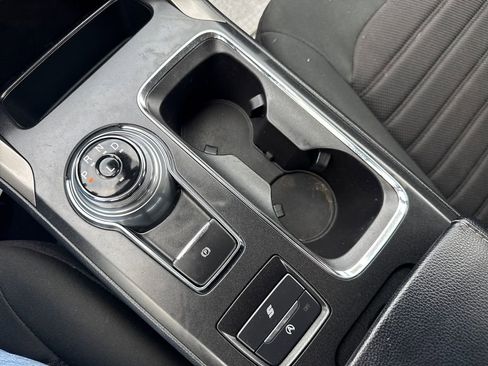 Used 2020 Ford Fusion SE image 33