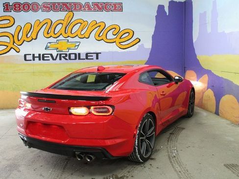 Used 2021 Chevrolet Camaro LT w/ RS Package image 8