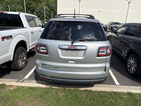 Used 2017 GMC Acadia Limited SLT FWD image 8