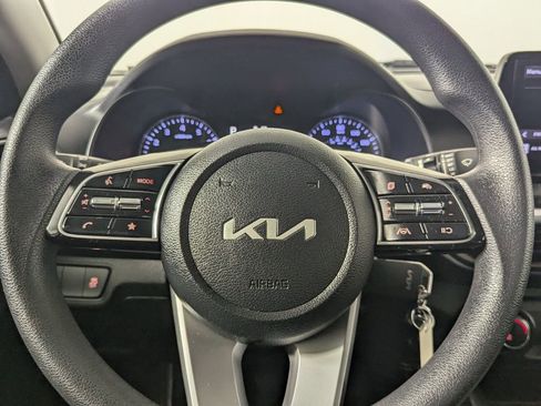 Used 2024 Kia Forte LXS w/ LXS Technology Package FWD image 16