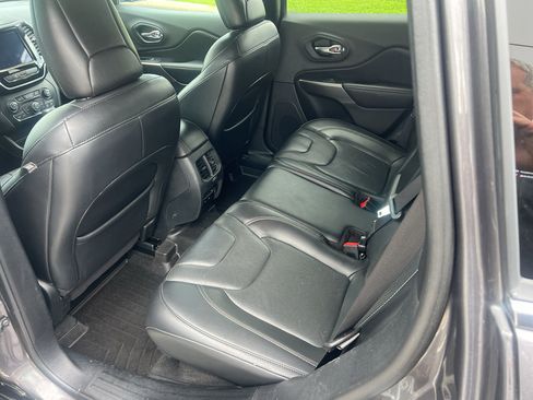Used 2020 Jeep Cherokee Limited AWD/4WD image 17