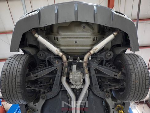 Used 2010 Chevrolet Camaro SS w/ LPO, Ground Effects Package RWD image 64