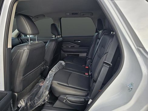 New 2026 Nissan Pathfinder SL AWD/4WD image 40