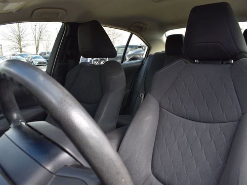 Used 2021 Toyota Corolla LE image 14