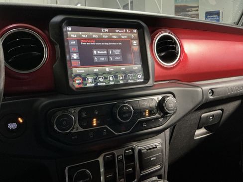 Used 2023 Jeep Wrangler Unlimited Rubicon w/ Cold Weather Group image 26