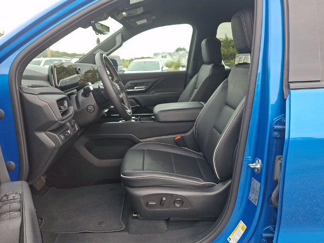Used 2026 Chevrolet Silverado EV LT w/ Premium Package AWD/4WD image 2
