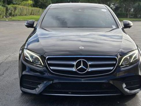 Used 2019 Mercedes-Benz E 300 image 11