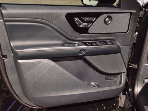 New 2026 Lincoln Aviator Reserve w/ Illumination Package image 37