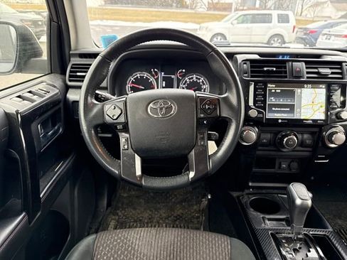 Used 2020 Toyota 4Runner TRD Off-Road image 11