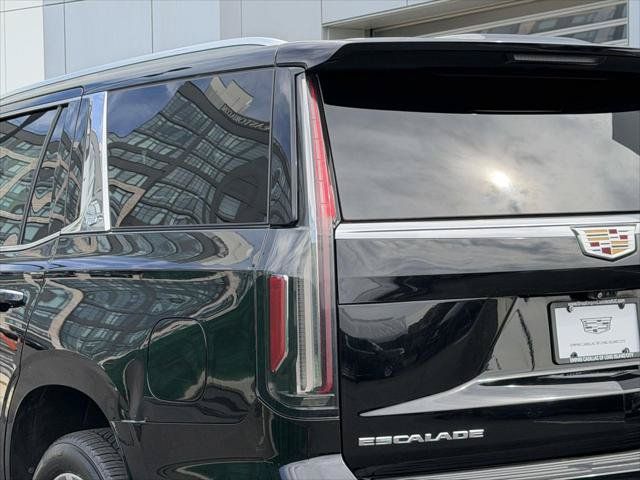 Used 2023 Cadillac Escalade Premium Luxury w/ Performance Package AWD/4WD image 13