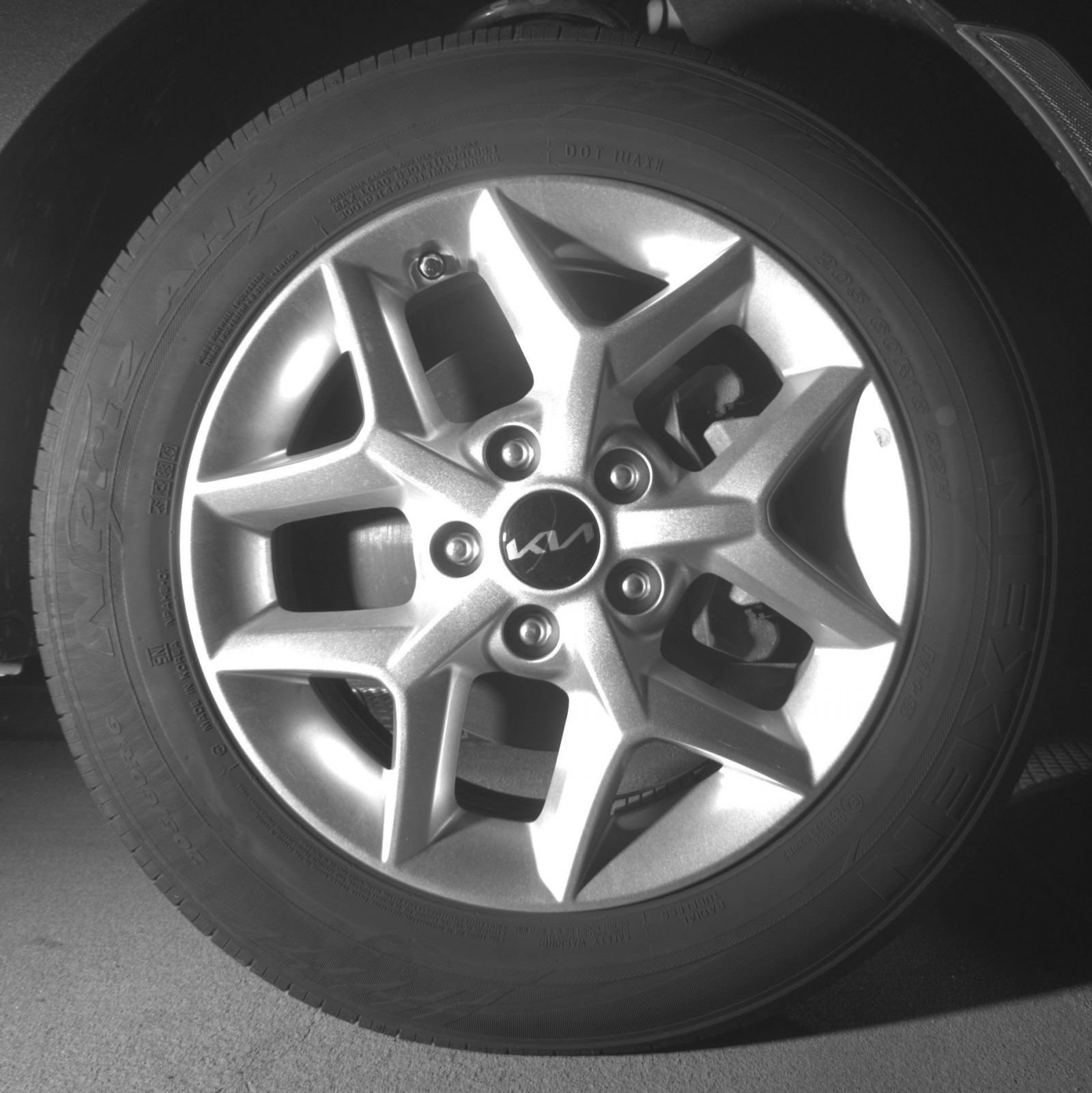 Used 2025 Kia Soul LX w/ LX Technology Package FWD image 15