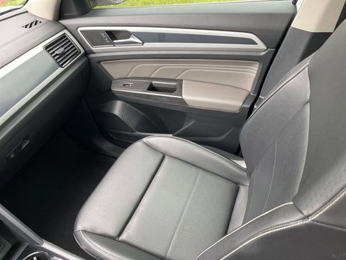 Used 2023 Volkswagen Atlas SEL R-Line image 26