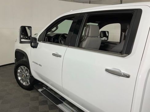 Used 2025 Chevrolet Silverado 2500 LTZ w/ LTZ Convenience Package image 42