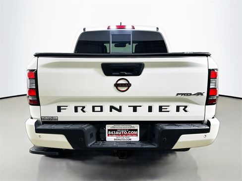 Used 2022 Nissan Frontier PRO-4X w/ Pro-4X Premium Package image 6