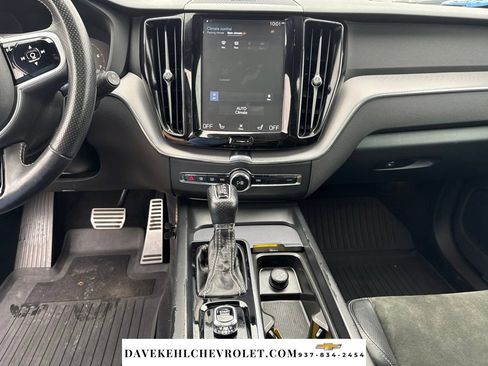Used 2019 Volvo XC60 T6 R-Design AWD/4WD image 18