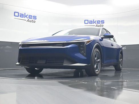 New 2026 Kia K4 FWD image 38