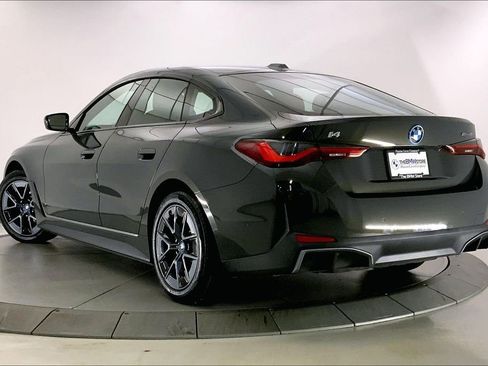 Certified 2023 BMW i4 eDrive35 w/ Premium Package image 10