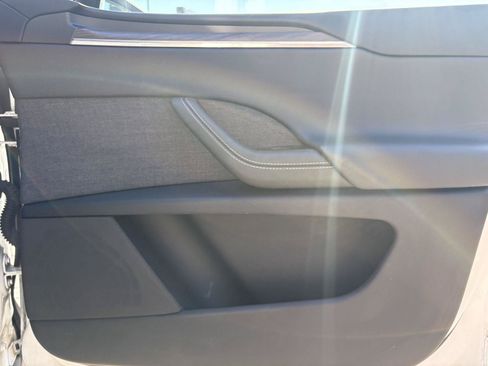 Used 2022 Tesla Model X AWD/4WD image 21