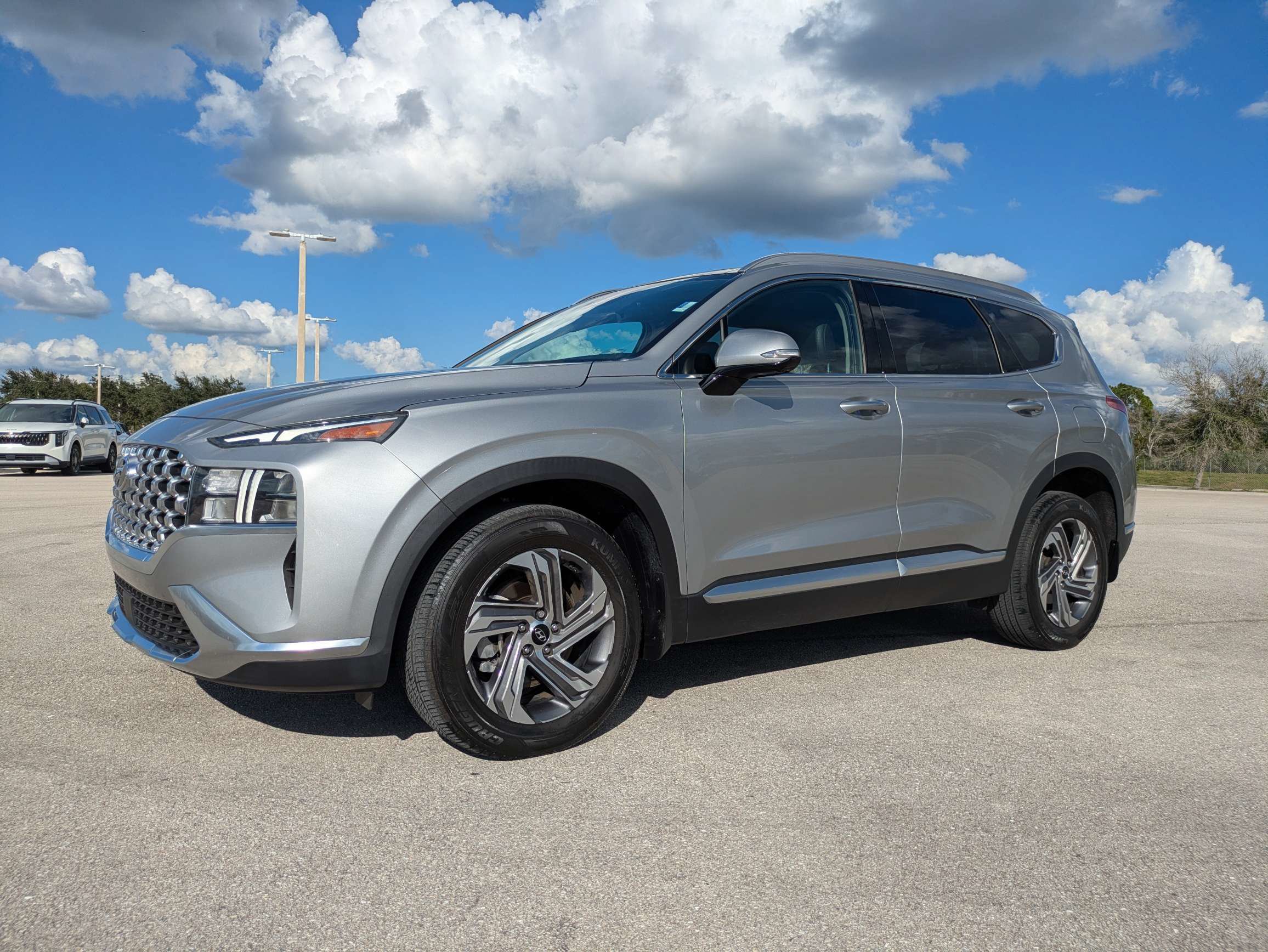 Used 2023 Hyundai Santa Fe SEL w/ Premium Package FWD image 8