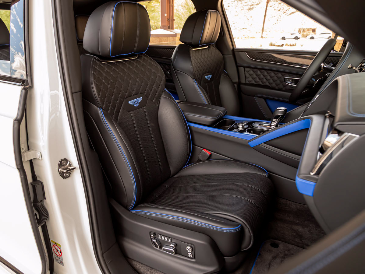 Certified 2025 Bentley Bentayga AWD/4WD image 42