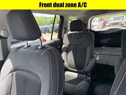 Used 2023 Jeep Grand Cherokee L Laredo w/ Luxury Tech Group I AWD/4WD image 8