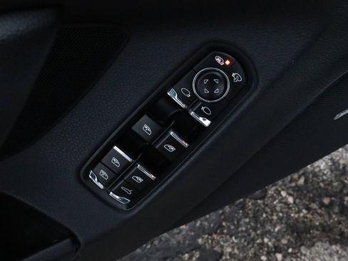 Used 2016 Porsche Panamera Edition image 14