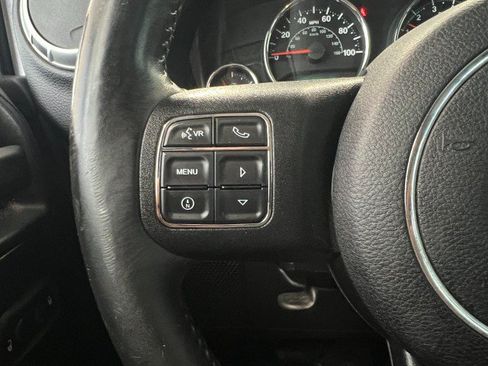 Used 2015 Jeep Wrangler Unlimited Sahara w/ Dual Top Group AWD/4WD image 22