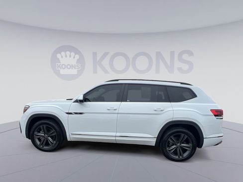 Used 2021 Volkswagen Atlas SE image 2