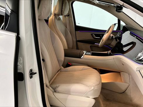 Used 2023 Mercedes-Benz EQS 580 4MATIC SUV image 8