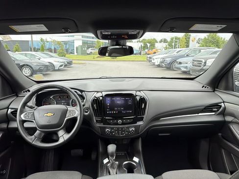 Used 2023 Chevrolet Traverse LT AWD/4WD image 22