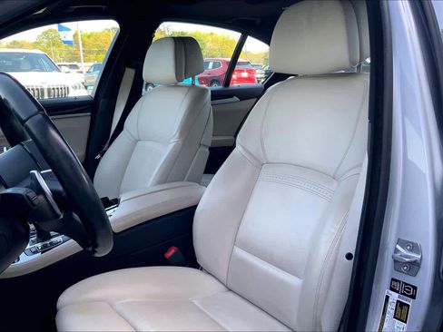 Used 2014 BMW 550i Sedan image 7