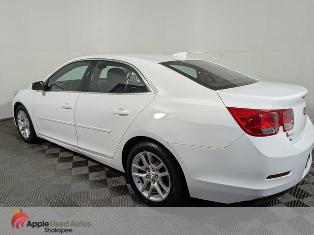 Used 2015 Chevrolet Malibu LT w/ Power Convenience Package FWD image 5