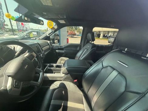 Used 2019 Ford F250 Platinum w/ Platinum Ultimate Package AWD/4WD image 2