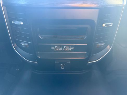 Used 2024 RAM 2500 Laramie w/ Night Edition image 17