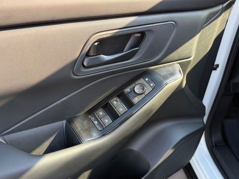 New 2026 Nissan Rogue S image 21