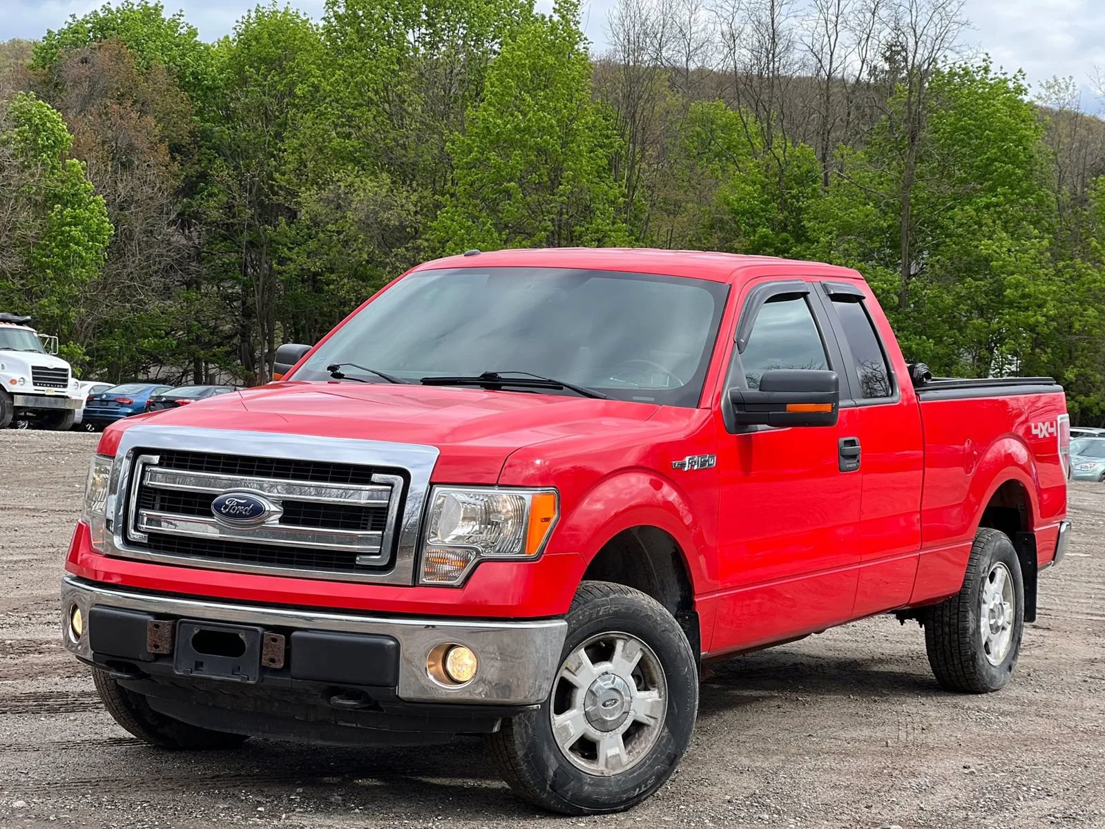 Used 2013 Ford F150 XLT w/ Mid Equipment Group AWD/4WD image 2