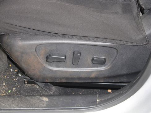 Used 2020 Nissan Rogue SV AWD/4WD image 16