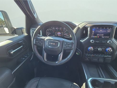 Used 2023 GMC Sierra 2500 AT4 w/ AT4 Preferred Package image 17