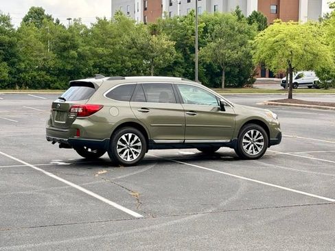 Used 2017 Subaru Outback 2.5i Touring w/ Popular Package #5A AWD/4WD image 8