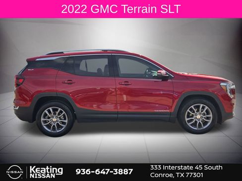 Used 2022 GMC Terrain SLT FWD image 2